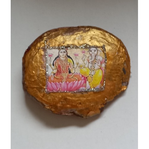 Ganesh in Lakshmi na kamnu sreče v darilni škatli 6 x 5 cm