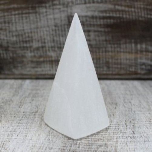 Selenit piramida  10 cm