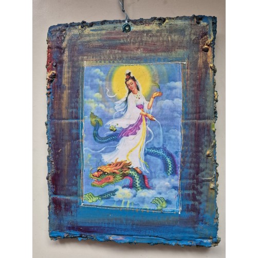 Kuan Yin z zmajem, varuhinja sočutja, sreče in zaščite, 27 x 20 cm