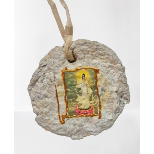 Kuan Yin,krog miru in sočutja, 7 cm